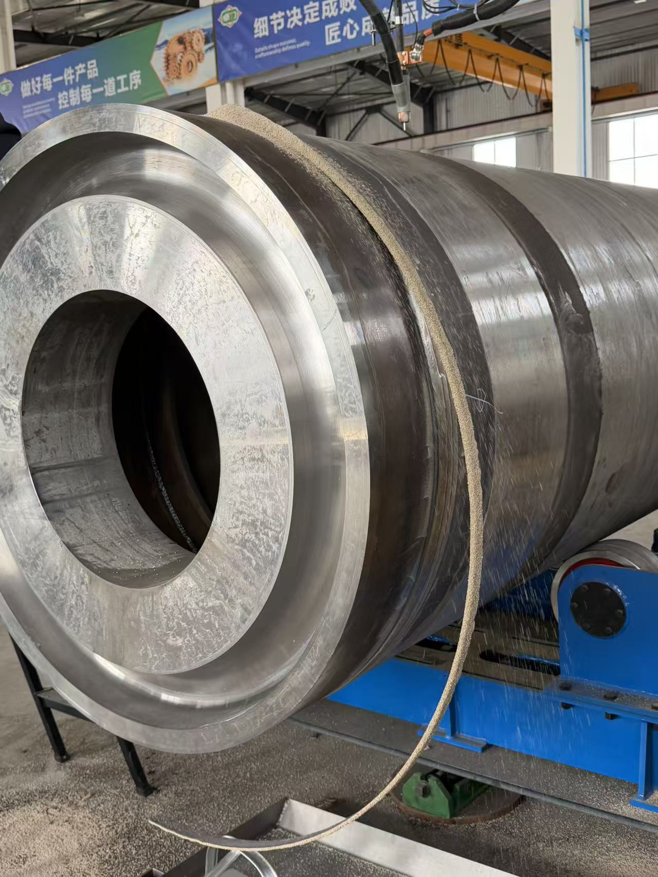 Submerged arc welding in progress and perfectly shed slag at JIENASI.